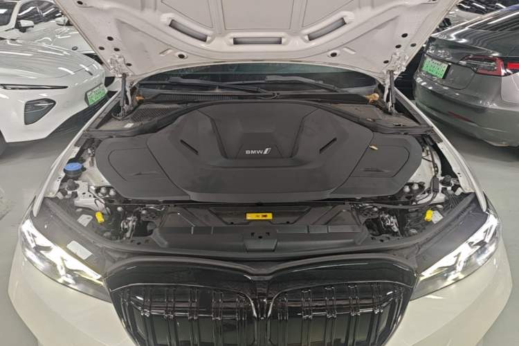 Used BMW i3 2023 eDrive 40 L Midnight Edition Engine Bay