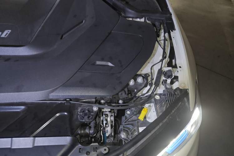 Used BMW i3 2023 eDrive 40 L Midnight Edition Engine Bay Left