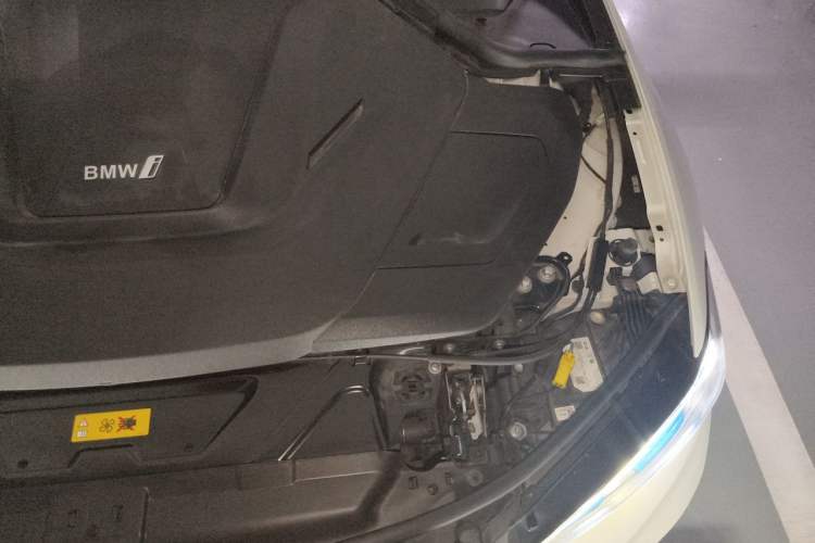 Used BMW i3 2023 eDrive 40 L Midnight Sports Package Engine Bay Left