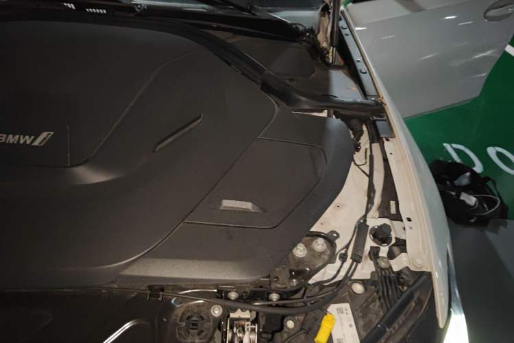 Used BMW i3 2023 eDrive 40 L Midnight Sports Package Engine Bay Left