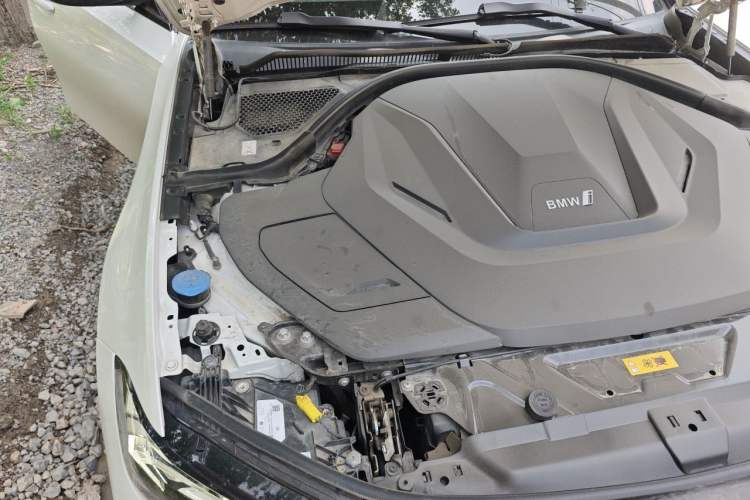 Used BMW i3 2023 eDrive 40 L Midnight Edition Engine Bay Right