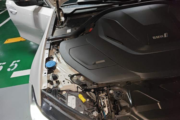 Used BMW i3 2023 eDrive 40 L Midnight Sports Package Engine Bay Right
