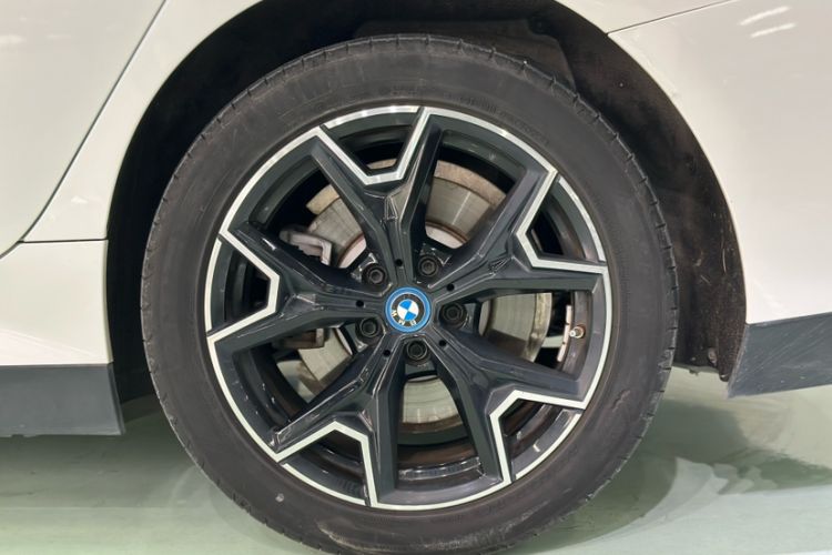 Used BMW i3 2023 eDrive 40 L Midnight Edition Exterior 1