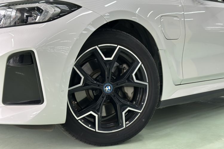 Used BMW i3 2023 eDrive 40 L Midnight Edition Exterior 3