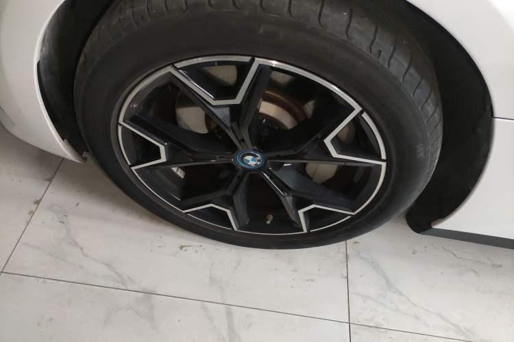 Used BMW i3 2023 eDrive 40 L Midnight Edition Exterior 4