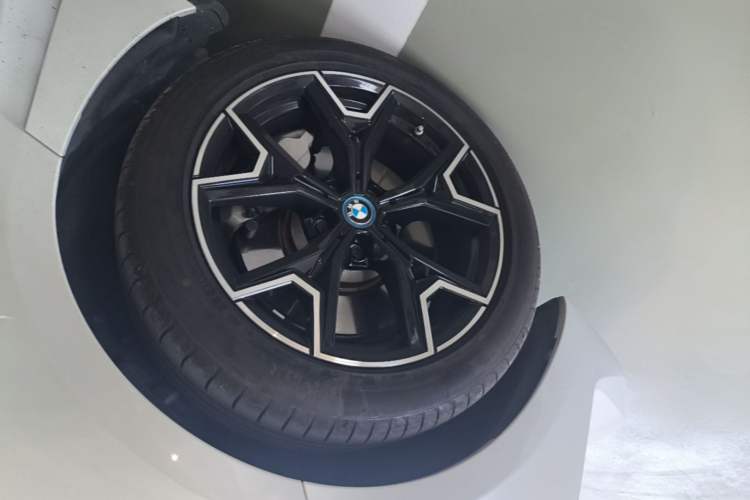 Used BMW i3 2023 eDrive 40 L Midnight Edition Exterior 4