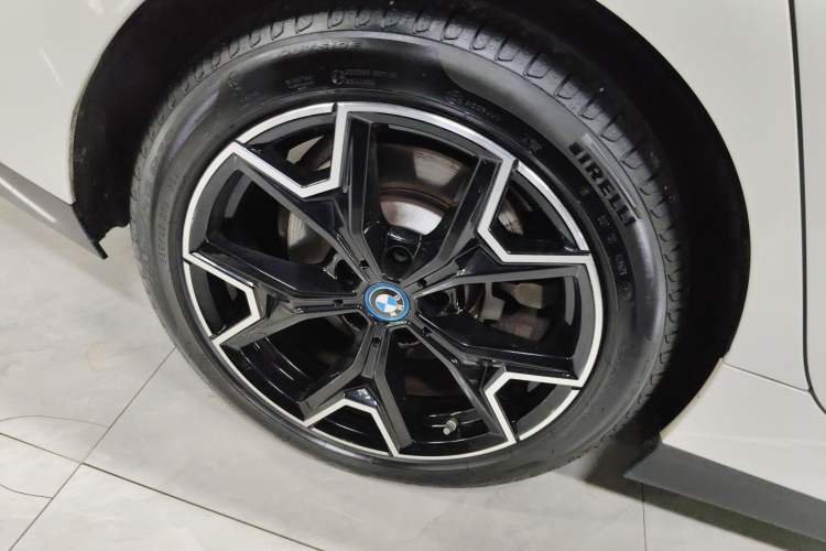 Used BMW i3 2023 eDrive 40 L Midnight Edition Exterior 5