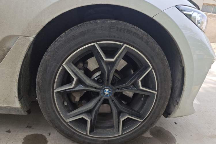 Used BMW i3 2023 eDrive 40 L Midnight Edition Exterior 7