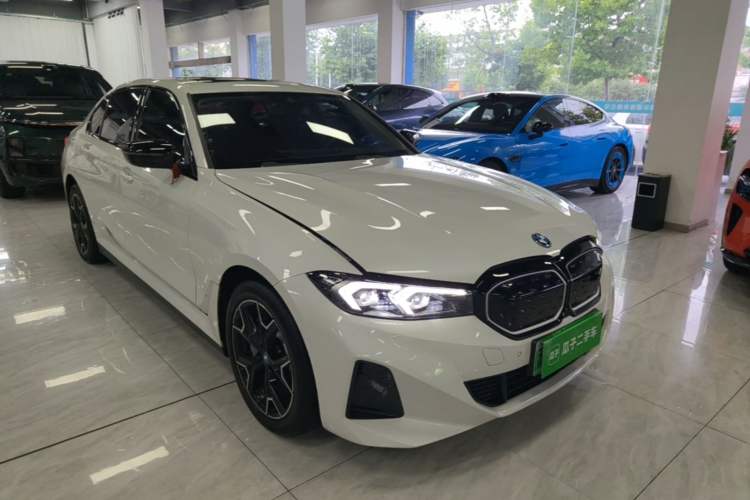 Used BMW i3 2023 eDrive 40 L Midnight Edition Front Right 45 Deg