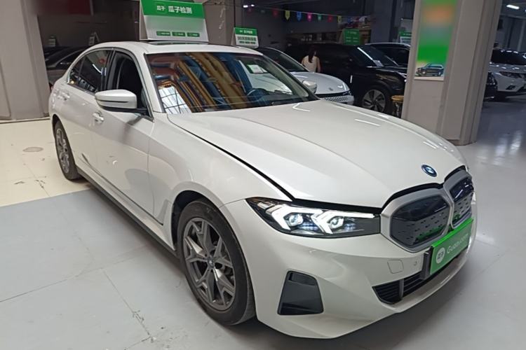 Used BMW i3 2023 eDrive 40 L Midnight Edition Front Right 45 Deg