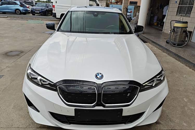 Used BMW i3 2023 eDrive 40 L Midnight Edition Front
