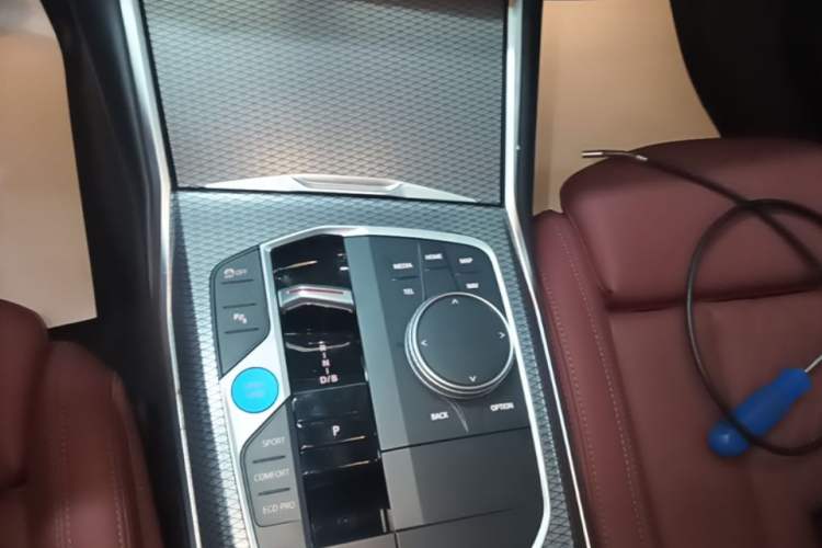 Used BMW i3 2023 eDrive 40 L Midnight Sports Package Gear Lever