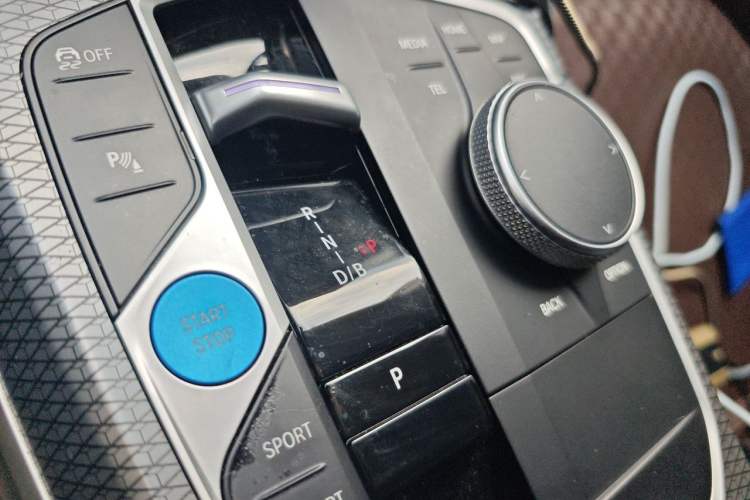 Used BMW i3 2023 eDrive 40 L Midnight Edition Gear Lever