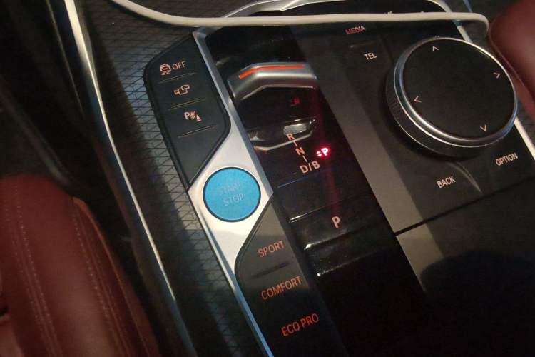 Used BMW i3 2023 eDrive 40 L Midnight Sports Package Gear Lever