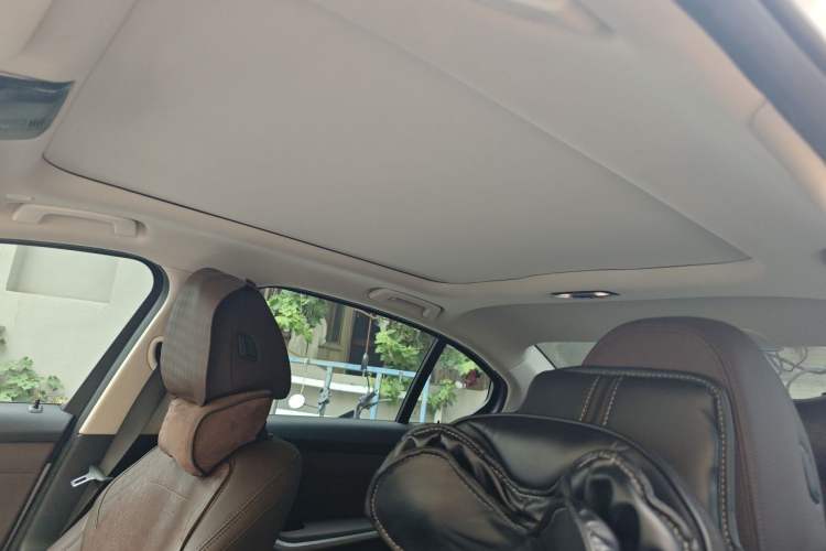 Used BMW i3 2023 eDrive 40 L Midnight Edition Headliner
