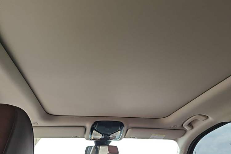 Used BMW i3 2023 eDrive 40 L Midnight Edition Headliner