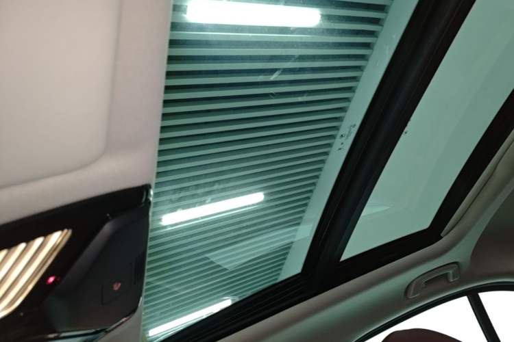 Used BMW i3 2023 eDrive 40 L Midnight Edition Headliner