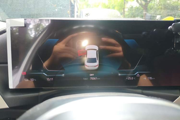 Used BMW i3 2023 eDrive 40 L Midnight Edition Instrument Cluster