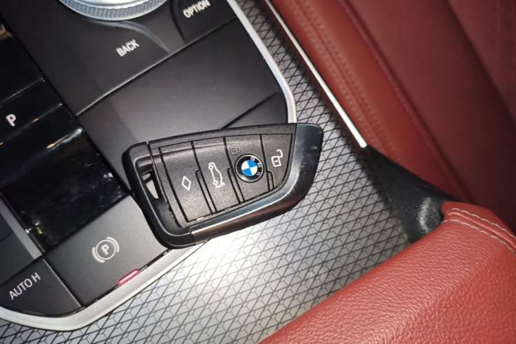 Used BMW i3 2023 eDrive 40 L Midnight Edition Interior 1
