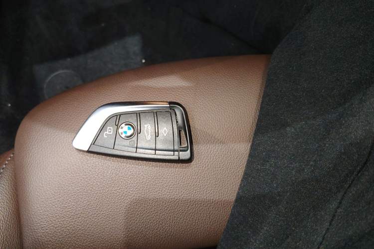 Used BMW i3 2023 eDrive 40 L Midnight Edition Interior 1