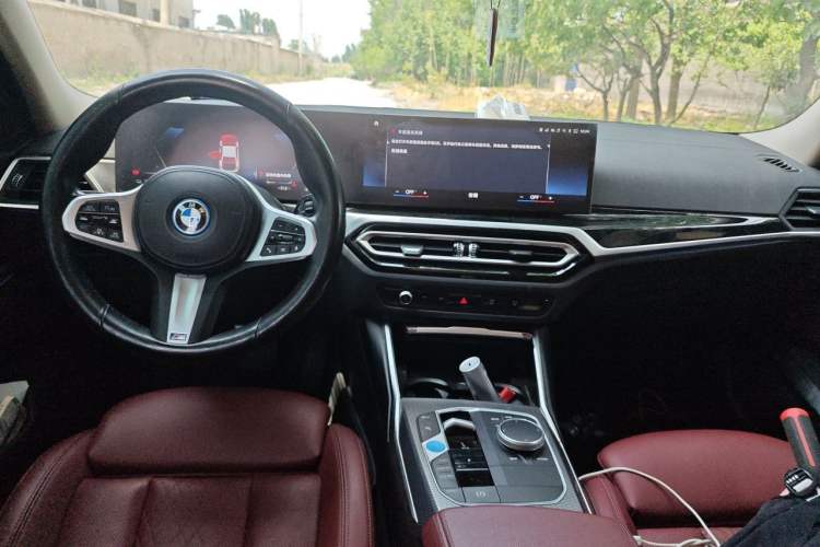 Used BMW i3 2023 eDrive 40 L Midnight Edition Interior 2