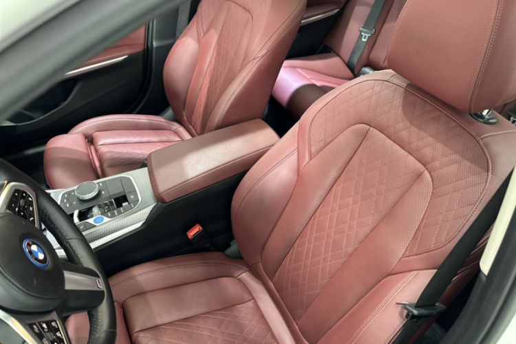 Used BMW i3 2023 eDrive 40 L Midnight Edition Interior 4