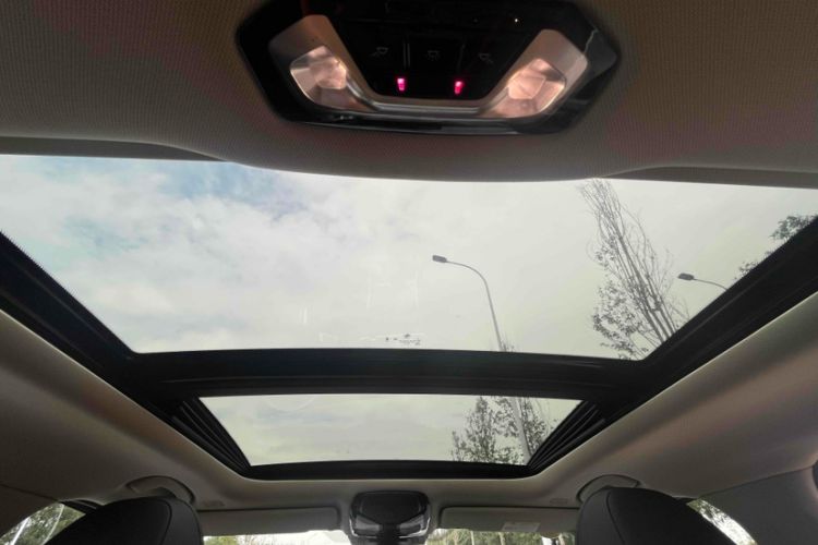 Used BMW i3 2023 eDrive 40 L Midnight Sports Package Interior 7