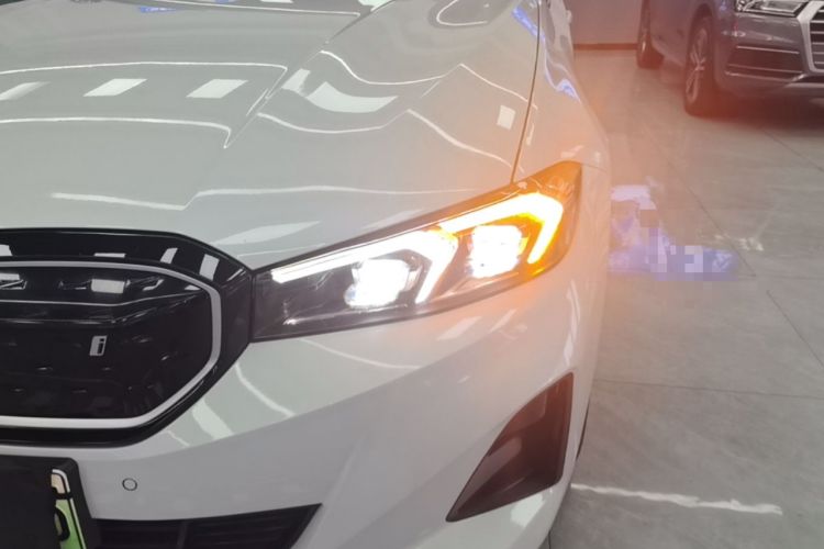 Used BMW i3 2023 eDrive 40 L Midnight Edition Left Front Headlight