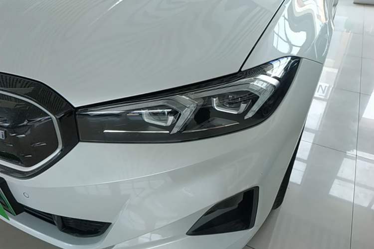 Used BMW i3 2023 eDrive 40 L Midnight Edition Left Front Headlight
