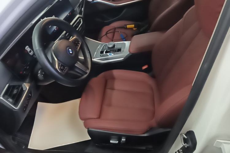 Used BMW i3 2023 eDrive 40 L Midnight Sports Package Left Front Seat
