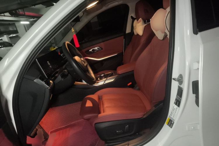 Used BMW i3 2023 eDrive 40 L Midnight Edition Left Front Seat