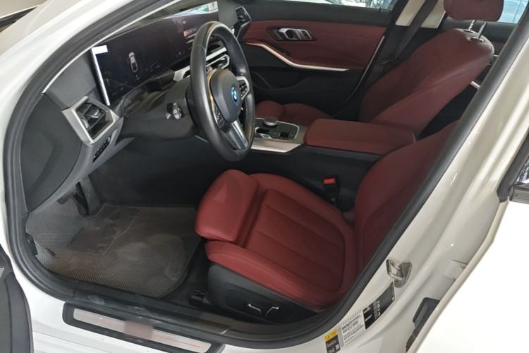 Used BMW i3 2023 eDrive 40 L Midnight Edition Left Front Seat