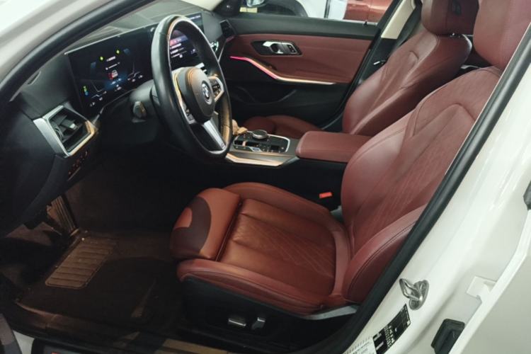 Used BMW i3 2023 eDrive 40 L Midnight Edition Left Front Seat
