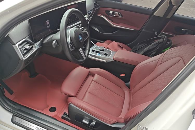 Used BMW i3 2023 eDrive 40 L Midnight Edition Left Front Seat