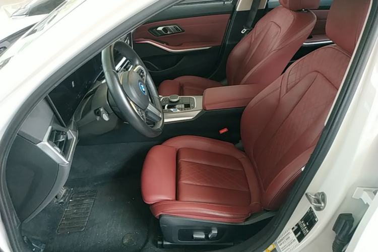 Used BMW i3 2023 eDrive 40 L Midnight Edition Left Front Seat