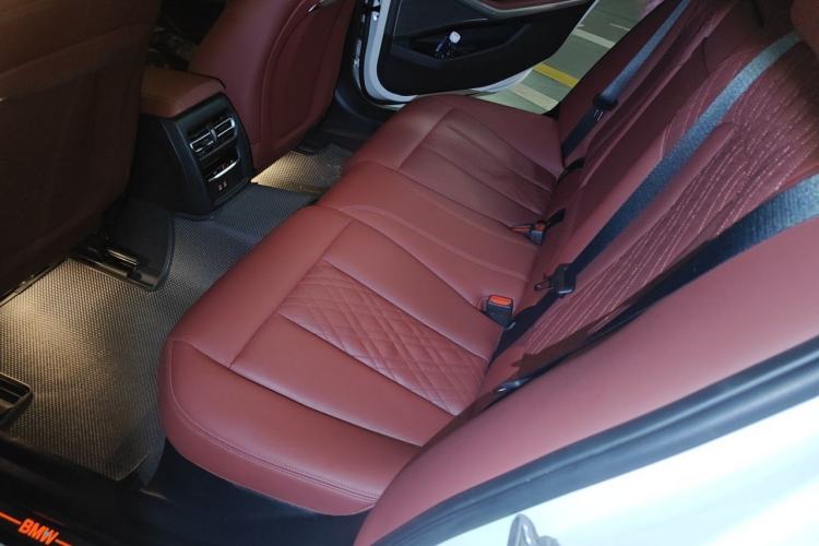 Used BMW i3 2023 eDrive 40 L Midnight Edition Left Rear Seat