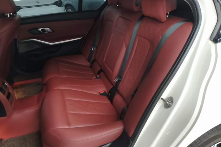 Used BMW i3 2023 eDrive 40 L Midnight Edition Left Rear Seat