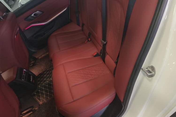 Used BMW i3 2023 eDrive 40 L Midnight Edition Left Rear Seat