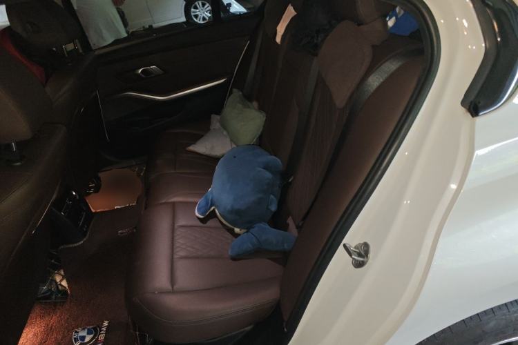 Used BMW i3 2023 eDrive 40 L Midnight Edition Left Rear Seat