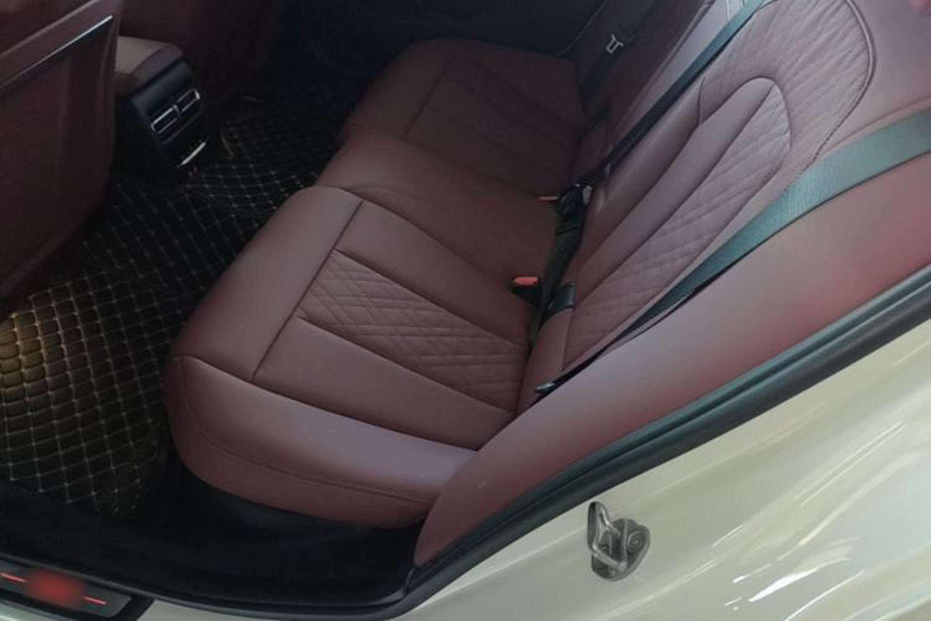 Used BMW i3 2023 eDrive 40 L Midnight Edition Left Rear Seat