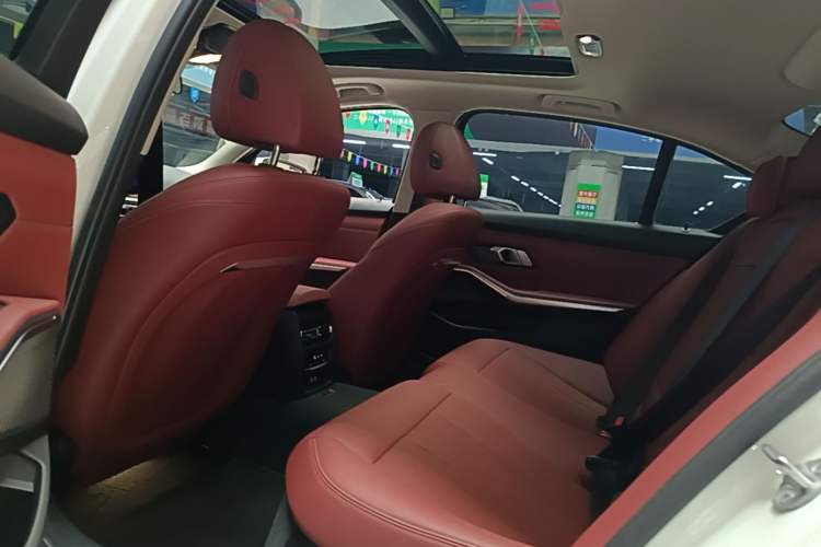 Used BMW i3 2023 eDrive 40 L Midnight Edition Left Rear Seat