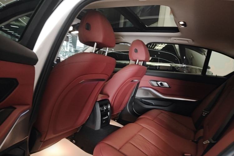 Used BMW i3 2023 eDrive 40 L Midnight Edition Left Rear Seat
