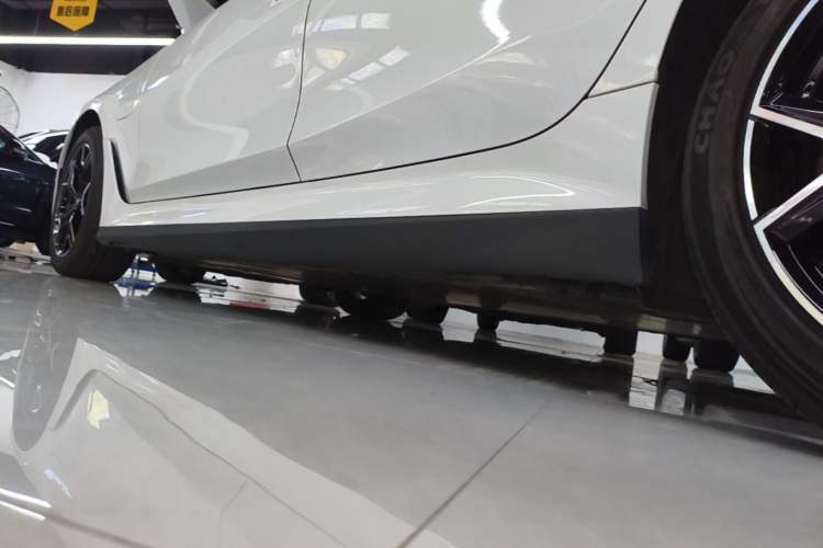 Used BMW i3 2023 eDrive 40 L Midnight Edition Left Side Sill