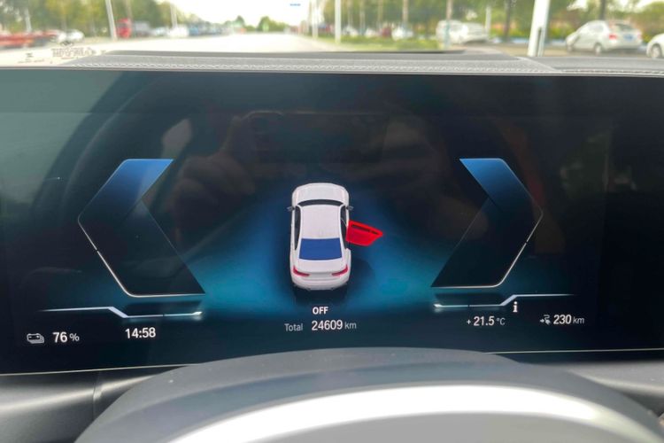 Used BMW i3 2023 eDrive 40 L Midnight Sports Package Odometer Close Up