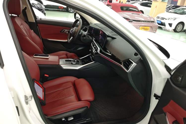 Used BMW i3 2023 eDrive 40 L Midnight Edition Right Front Seat