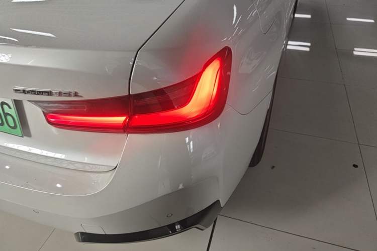 Used BMW i3 2023 eDrive 40 L Midnight Sports Package Right Rear Taillight