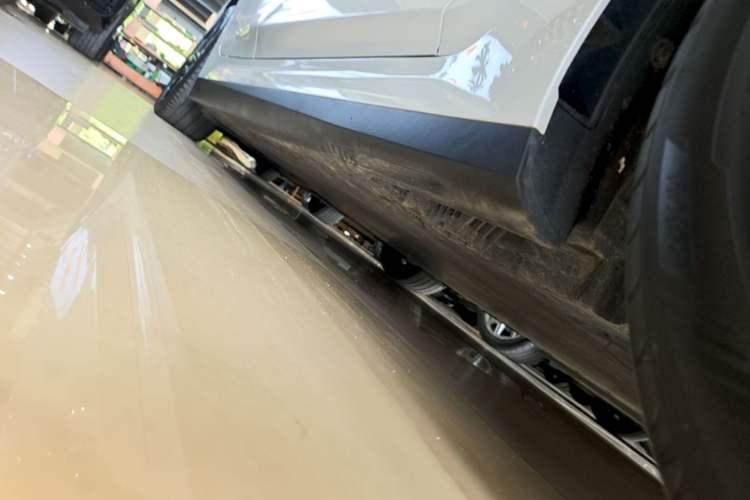 Used BMW i3 2023 eDrive 40 L Midnight Edition Right Side Sill