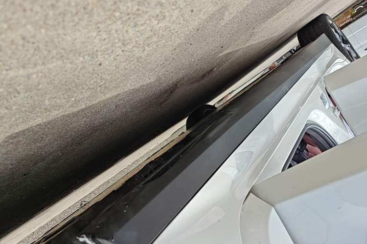 Used BMW i3 2023 eDrive 40 L Midnight Edition Right Side Sill