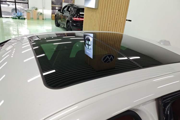 Used BMW i3 2023 eDrive 40 L Midnight Edition Roof