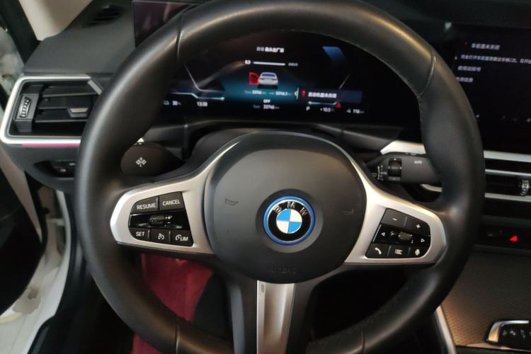 Used BMW i3 2023 eDrive 40 L Midnight Edition Steering Wheel